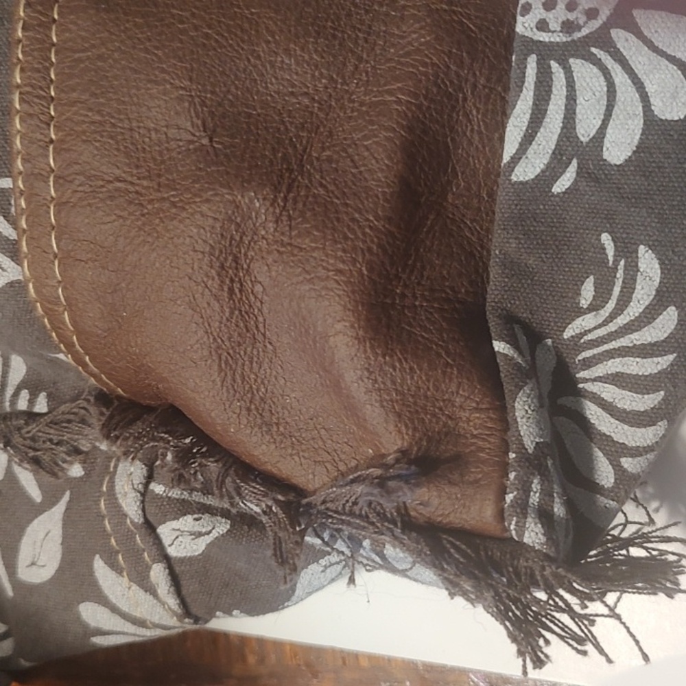 Myra Anemone Weekender Bag Brown, Grey, White NWT Floral - Picture 6 of 13